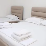 Jovani Hotel *