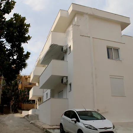 Jovani - Modern With Free Parking, Quiet Area,8 Min Walk To